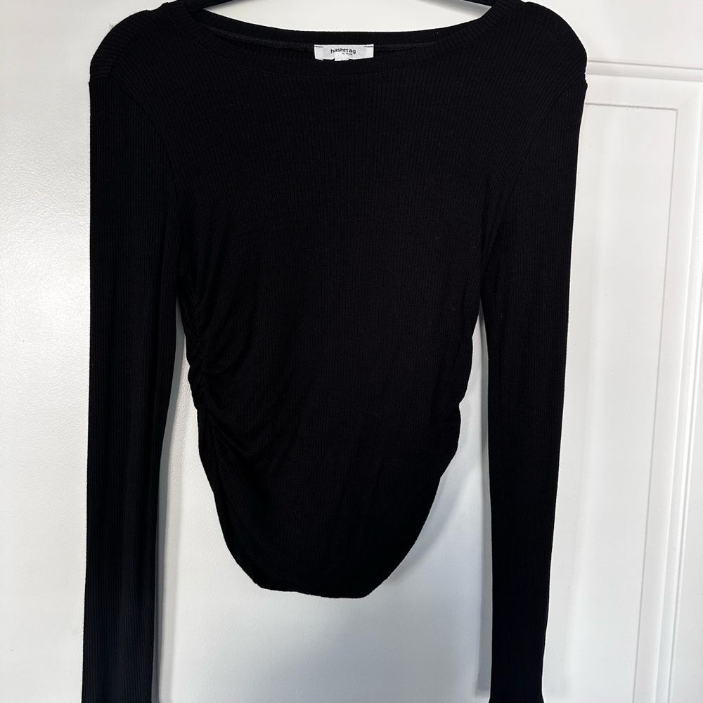 Black Long-Sleeve Ribbed Side-Ruched Tee